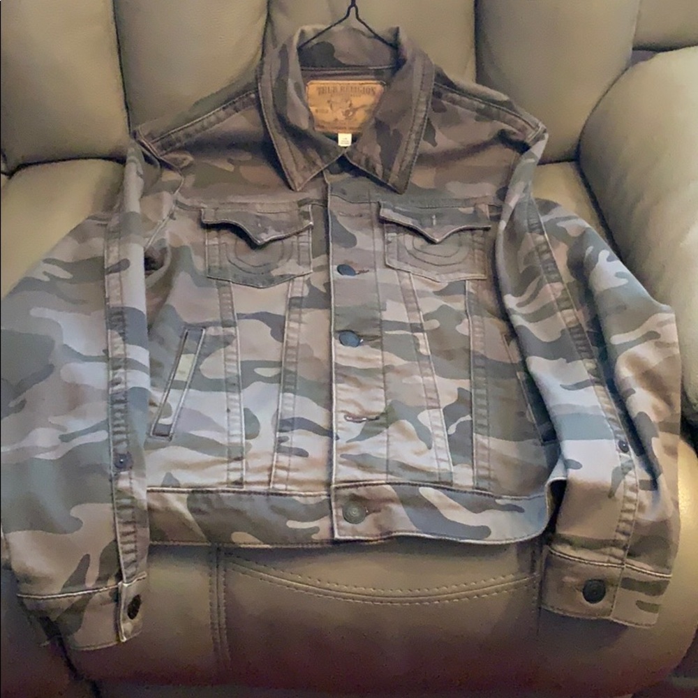 Men’s Camo true religion jacket
